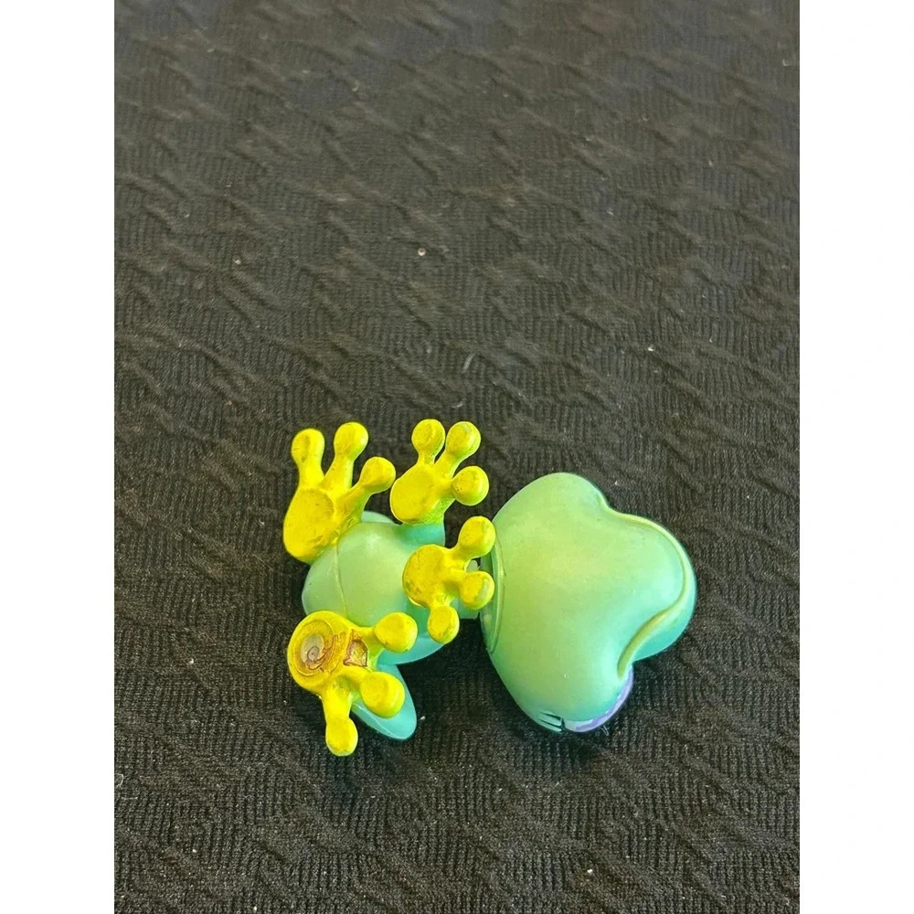 Littlest Pet Shop #479 Green Spotted Frog Purple Eyes LPs